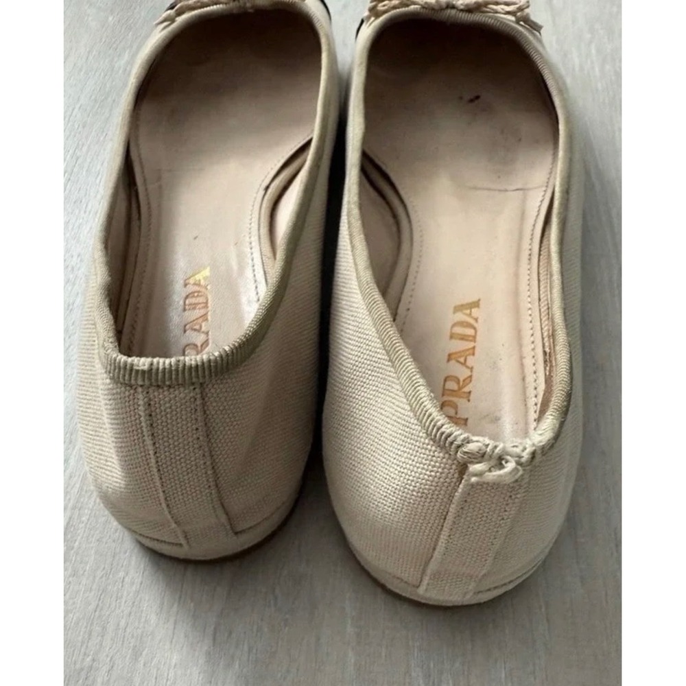 Prada Ballet Flats Womens 7 Beige Black Good Patent Cap Toe Bow Logo Hardware - Picture 5 of 15